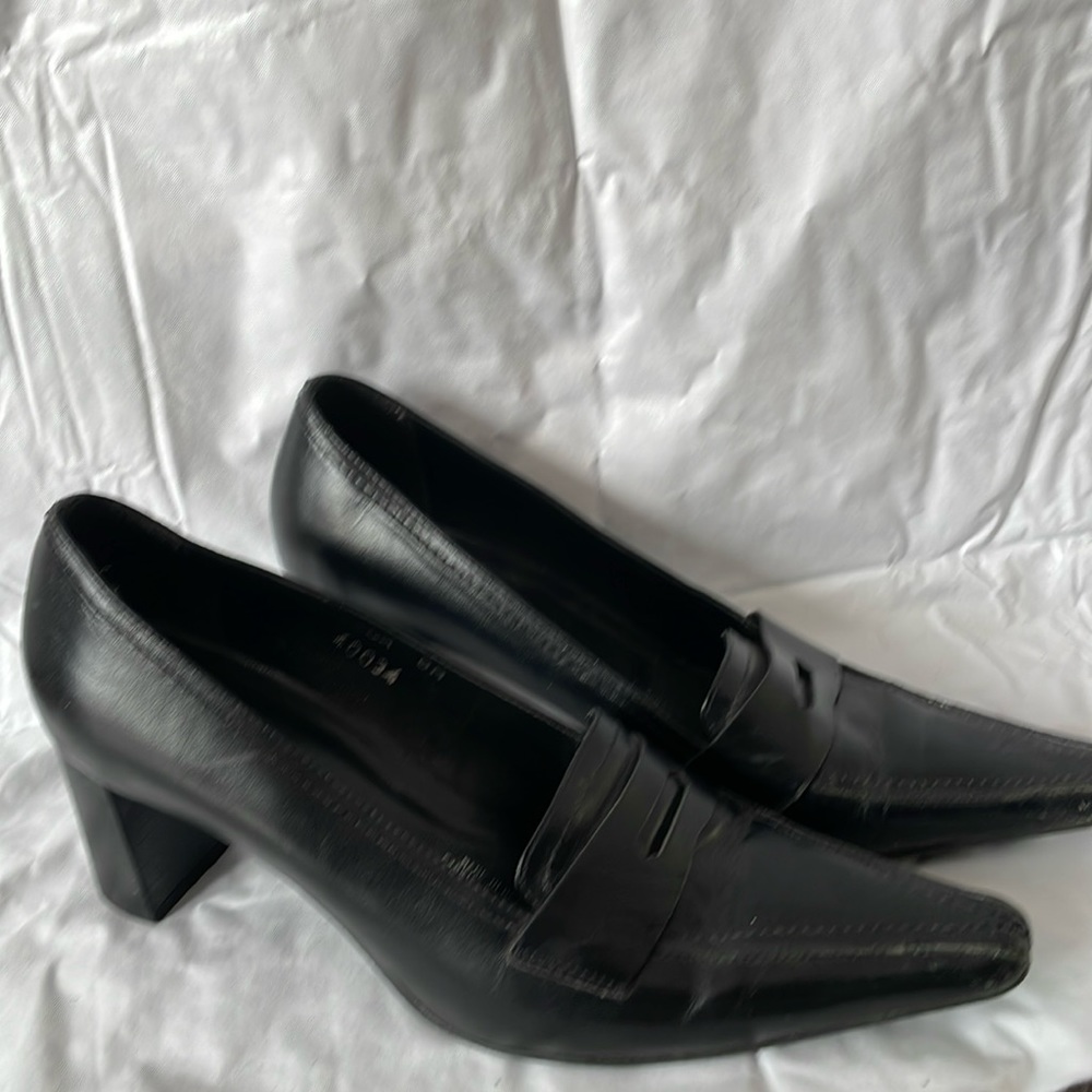 Leather shoes